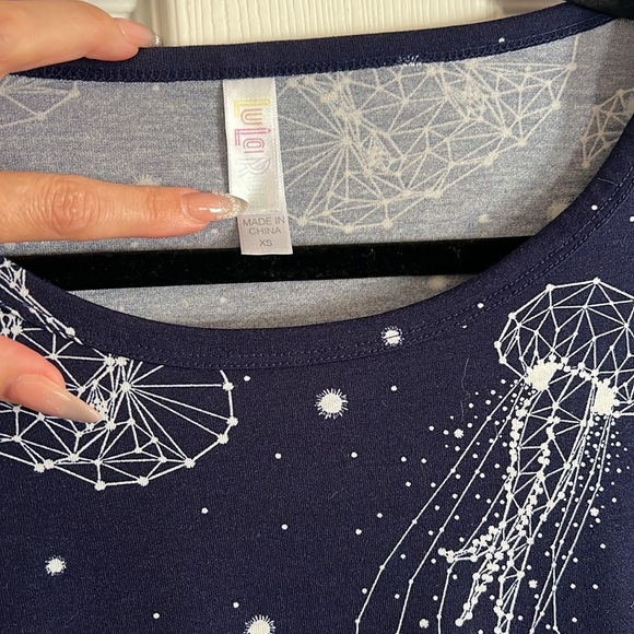 LuLaRoe Irma shirt - Picture 2 of 4